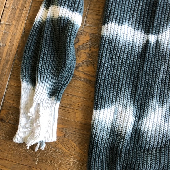 Superdown Sweater - Picture 3 of 6